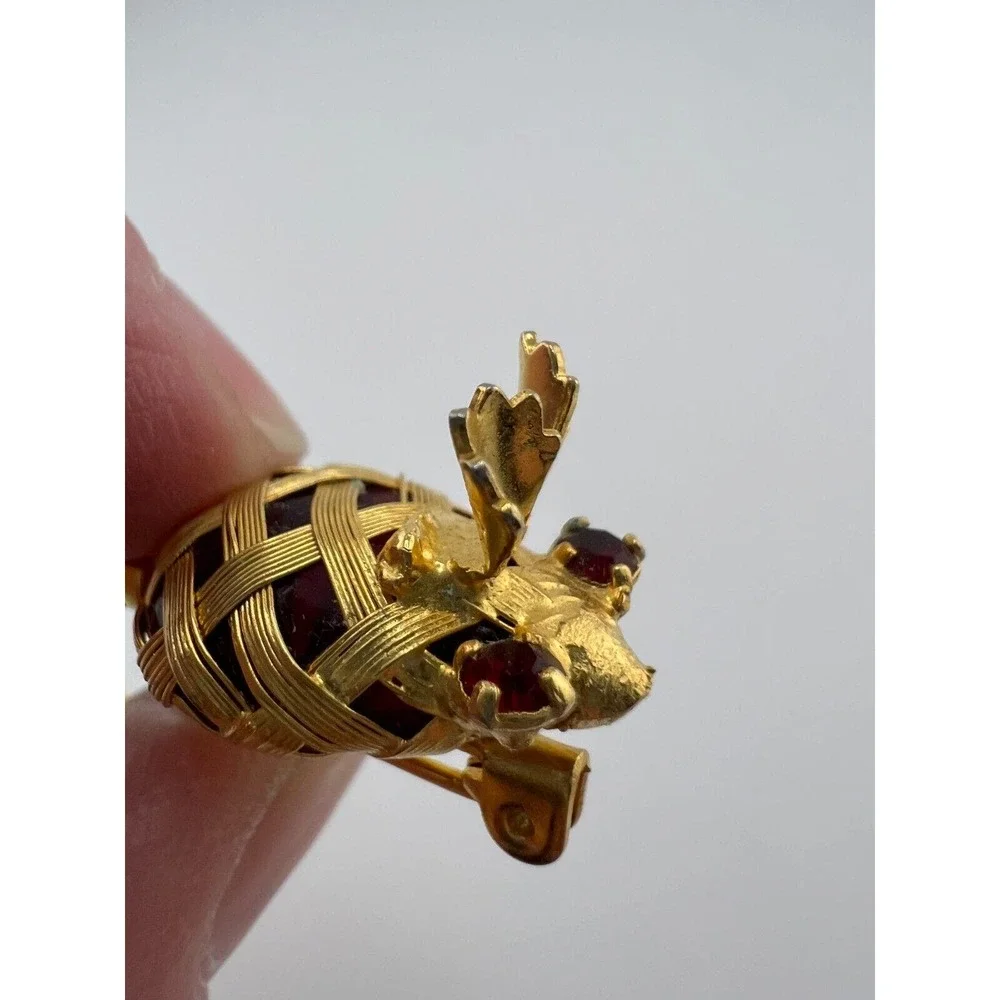 Vintage Gold‎ Mouse Wire Wrapped Red Glass Brooch Pin